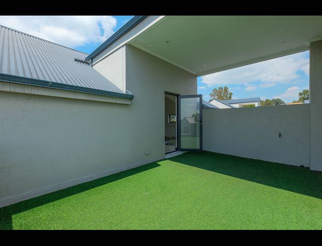 3 BEDROOM APARTMENT TO LET IN PAULSHOF